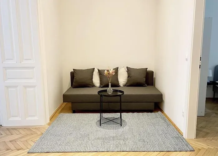 City-Center-Apartment Hip Area, Big & New