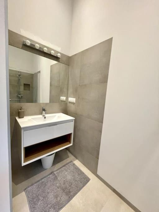 City-center-apartment Hip Area, Big & New Vídeň
