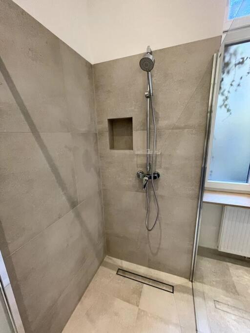 City-center-apartment Hip Area, Big & New Appartamento *